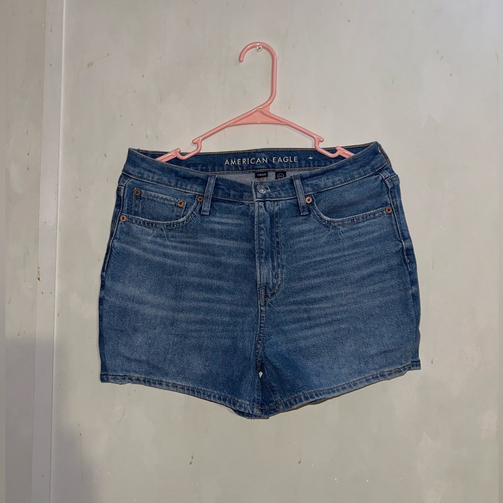 AE Strigid Super High-Waisted Relaxed Denim Short